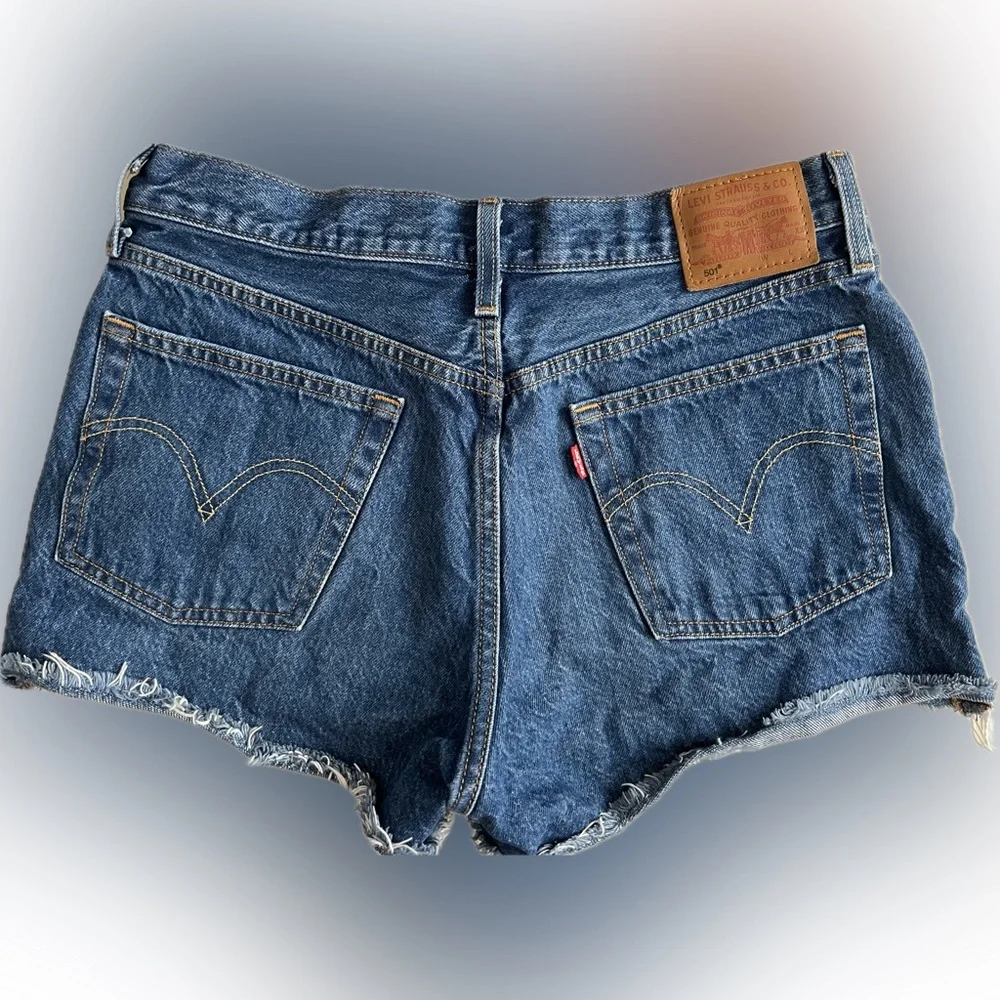 🔥Levi’s 501 | Mid to High-Rise Denim Jean Shorts | 30W